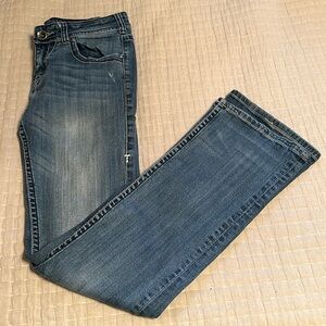 -Boot Cut  -Barely Worn  -Size W:28 L:35